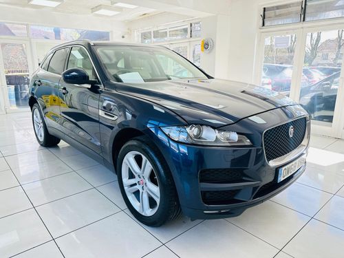 Jaguar F Pace
