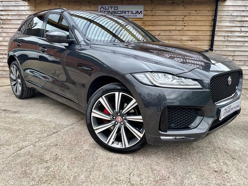 Jaguar F Pace