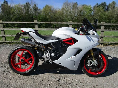 Ducati SUPERSPORT S