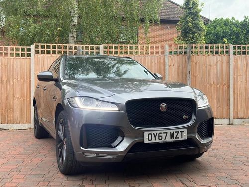 Jaguar F Pace
