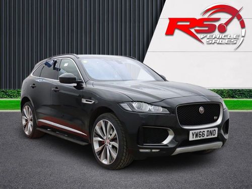 Jaguar F Pace
