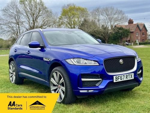 Jaguar F Pace