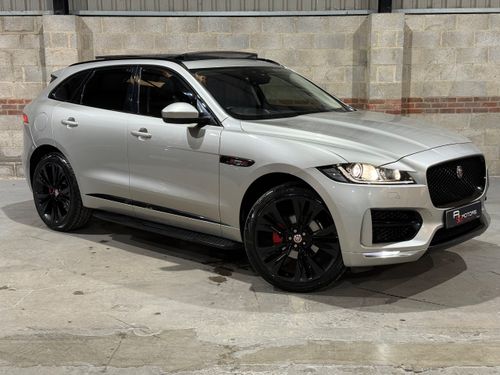 Jaguar F Pace