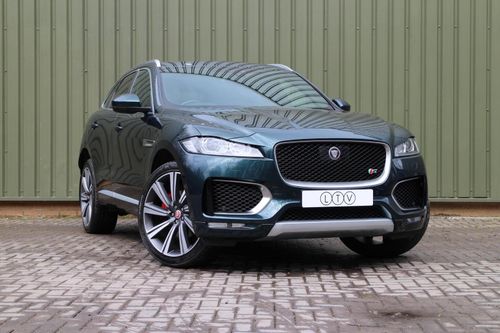 Jaguar F Pace