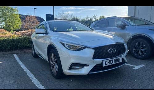 Infiniti Q30