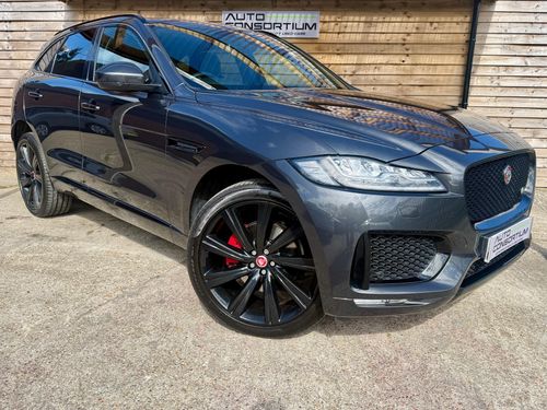 Jaguar F Pace