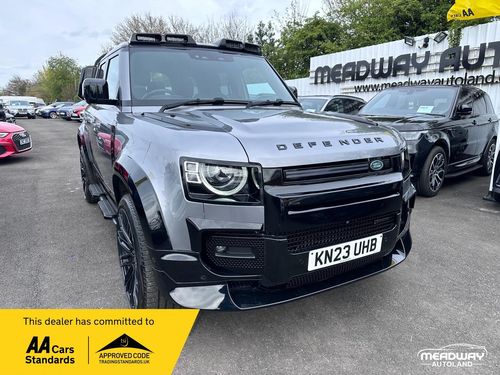 Land Rover Defender 110