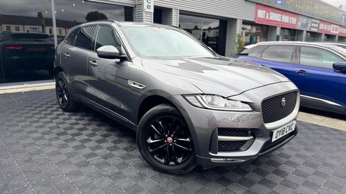 Jaguar F Pace