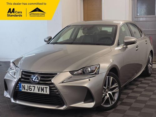 Lexus IS