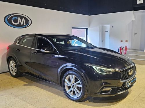 Infiniti Q30