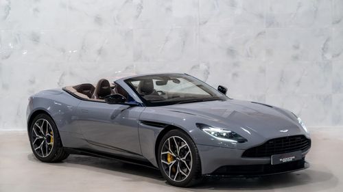 Aston Martin DB11