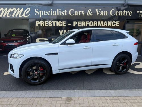 Jaguar F Pace