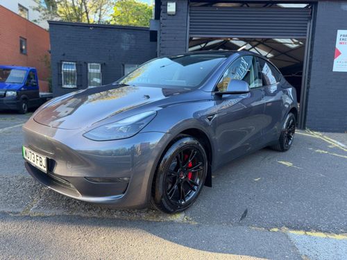 Tesla MODEL  Y