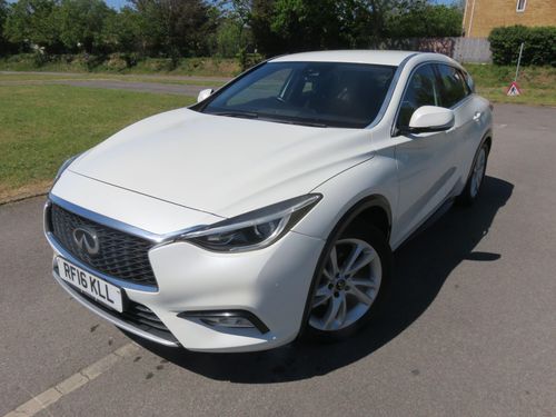 Infiniti Q30