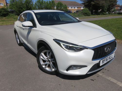 Infiniti Q30