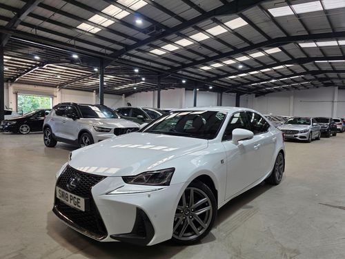 Lexus IS