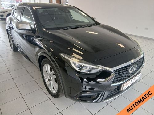 Infiniti Q30