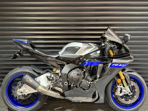 Yamaha R1M