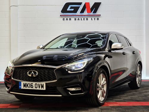 Infiniti Q30