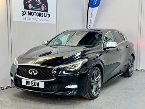 Infiniti Q30