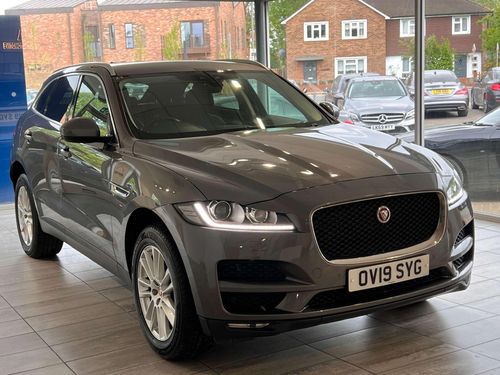 Jaguar F Pace