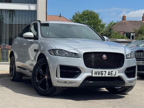 Jaguar F Pace