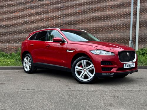 Jaguar F Pace