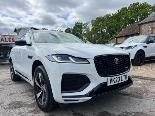 Jaguar F Pace