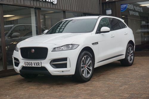 Jaguar F Pace