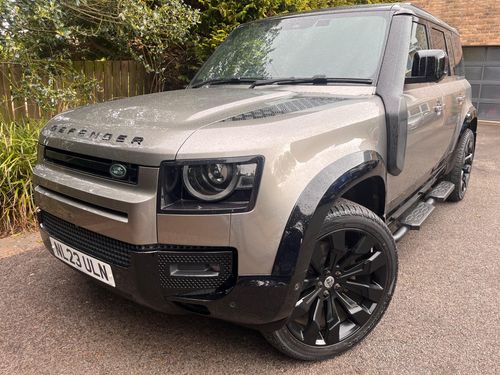 Land Rover Defender 110