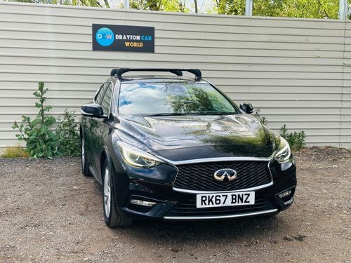 Infiniti Q30