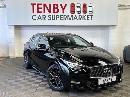 Infiniti Q30
