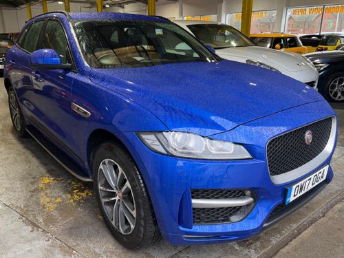 Jaguar F Pace