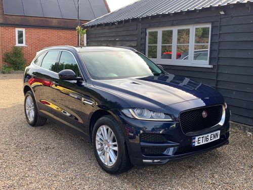 Jaguar F Pace