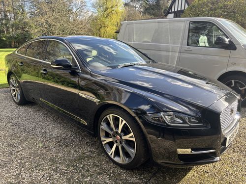 Jaguar XJ