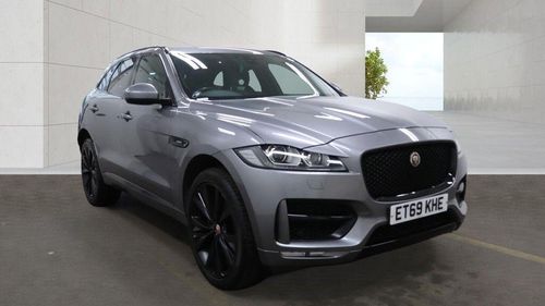 Jaguar F Pace