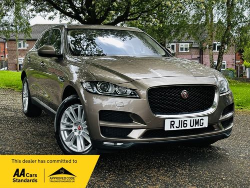 Jaguar F Pace