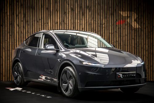 Tesla MODEL  Y