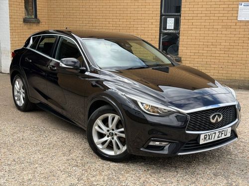 Infiniti Q30