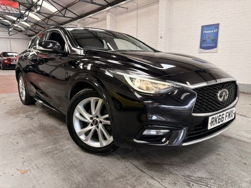 Infiniti Q30
