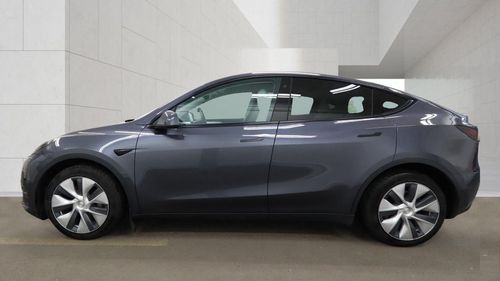 Tesla MODEL  Y