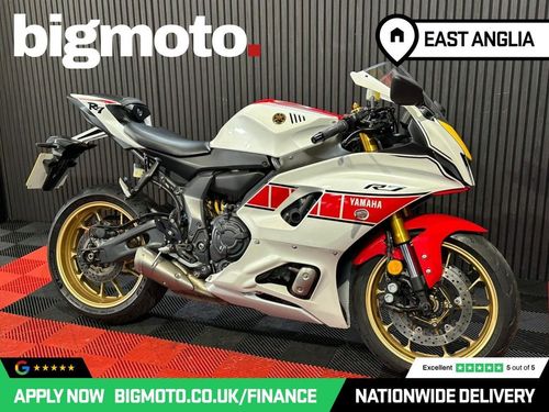 Yamaha R7