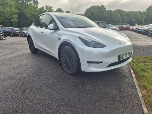 Tesla MODEL  Y
