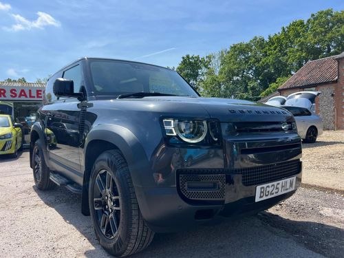 Land Rover Defender 90
