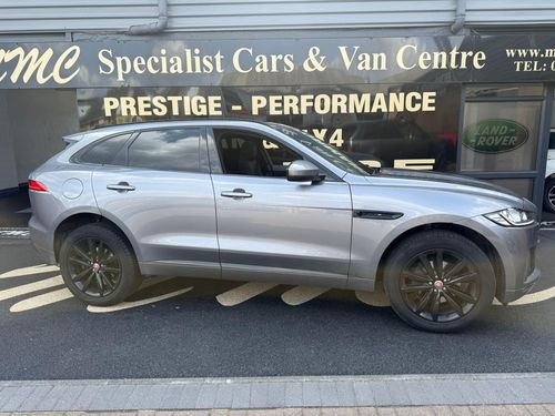 Jaguar F Pace