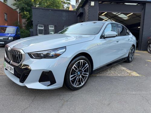 BMW i5