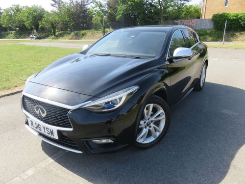 Infiniti Q30