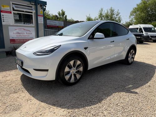 Tesla MODEL  Y