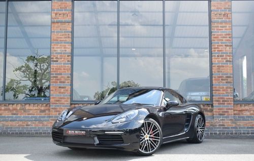 Porsche 718 Cayman
