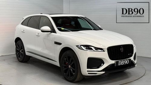 Jaguar F Pace